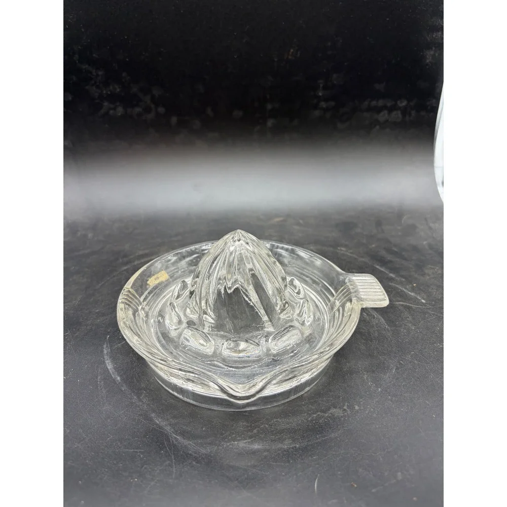 Vintage‎ Clear Glass Citrus Juicer Reamer with Pour Spout and Handle Art Deco
